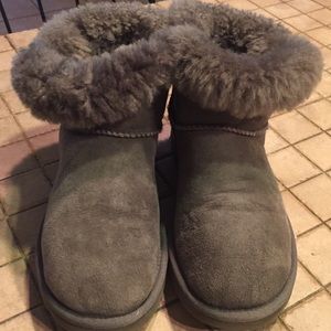 Gray bailey button uggs